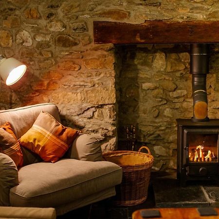 St Davids Hideaway With Roll-Top Bath & Log Burner 外观 照片