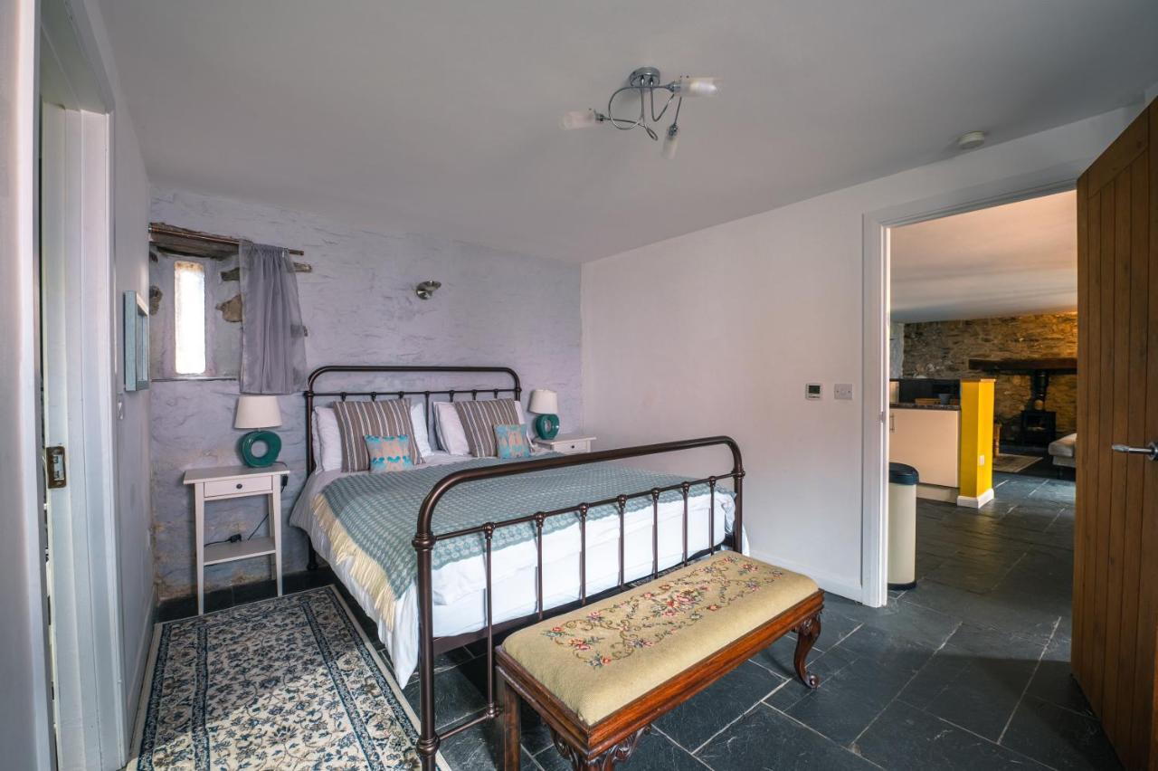 St Davids Hideaway With Roll-Top Bath & Log Burner 外观 照片