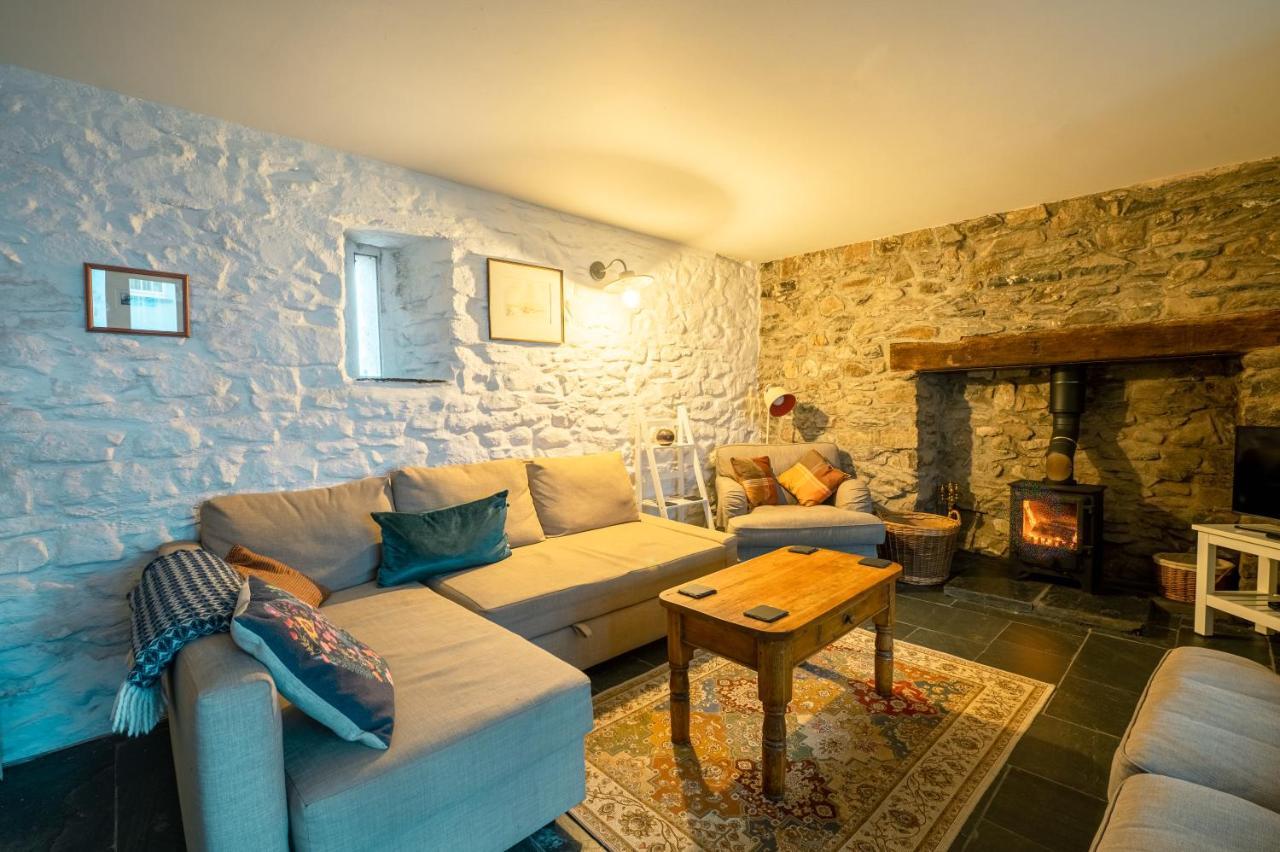 St Davids Hideaway With Roll-Top Bath & Log Burner 外观 照片