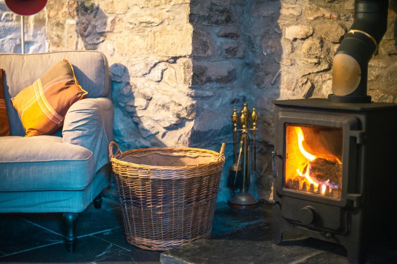 St Davids Hideaway With Roll-Top Bath & Log Burner 外观 照片